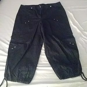 black capri